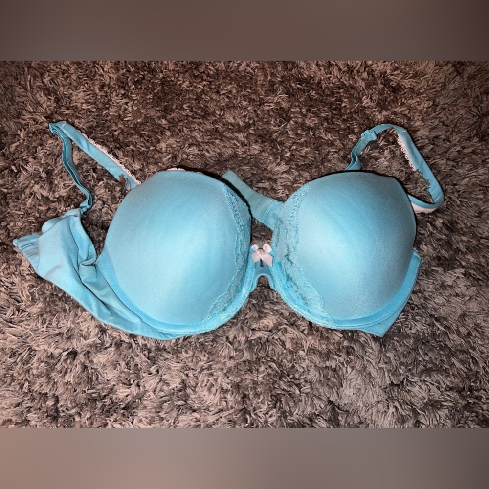 Victoria’s Secret | Baby Blue Wire Bra with Pink Lace | 32D